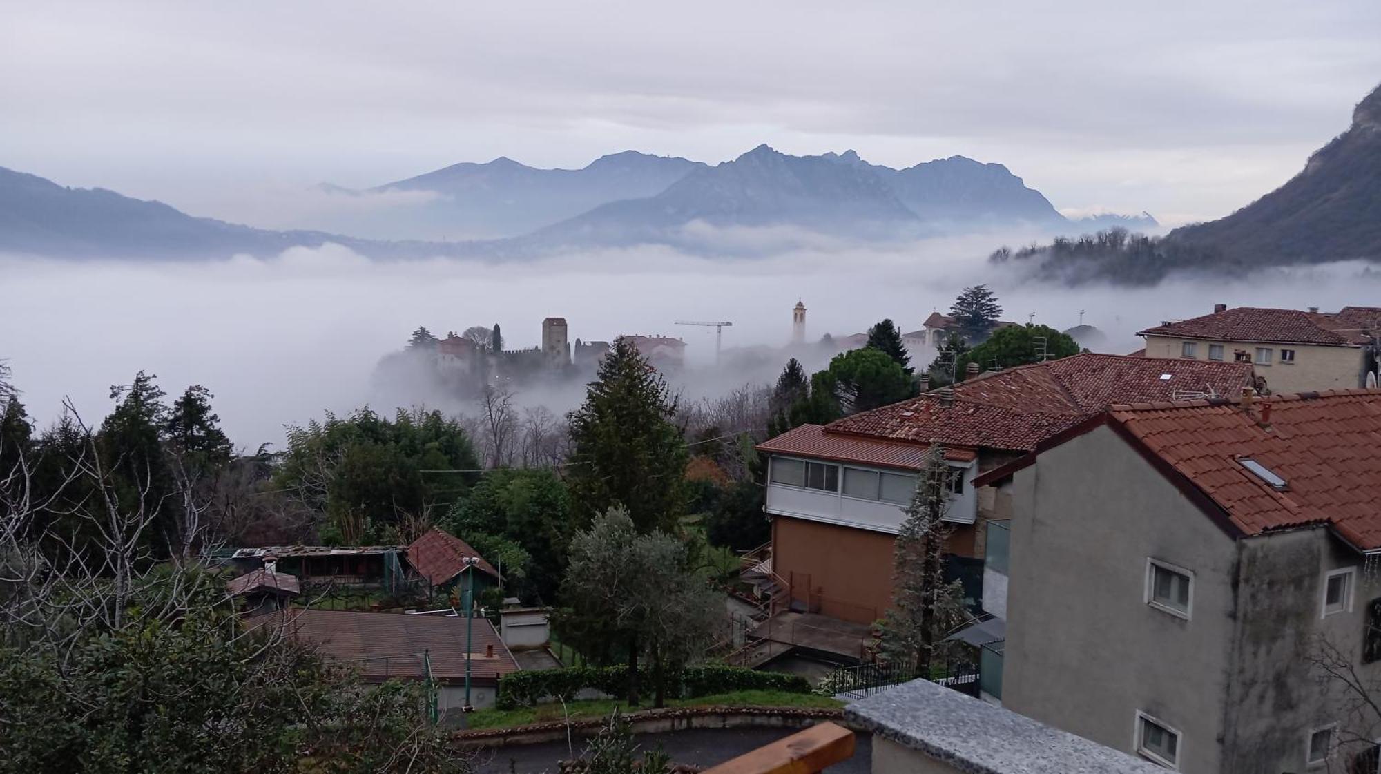 La Dimora Dei Due Laghi Bed and Breakfast Calolziocorte Eksteriør billede